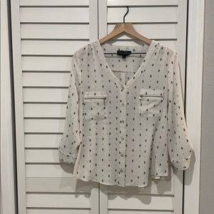 Sweet Wanderer white with black design top XL